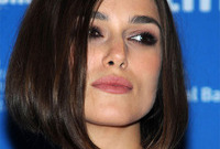 Kiera-knightley-makeup-for-porcelain-skin-side